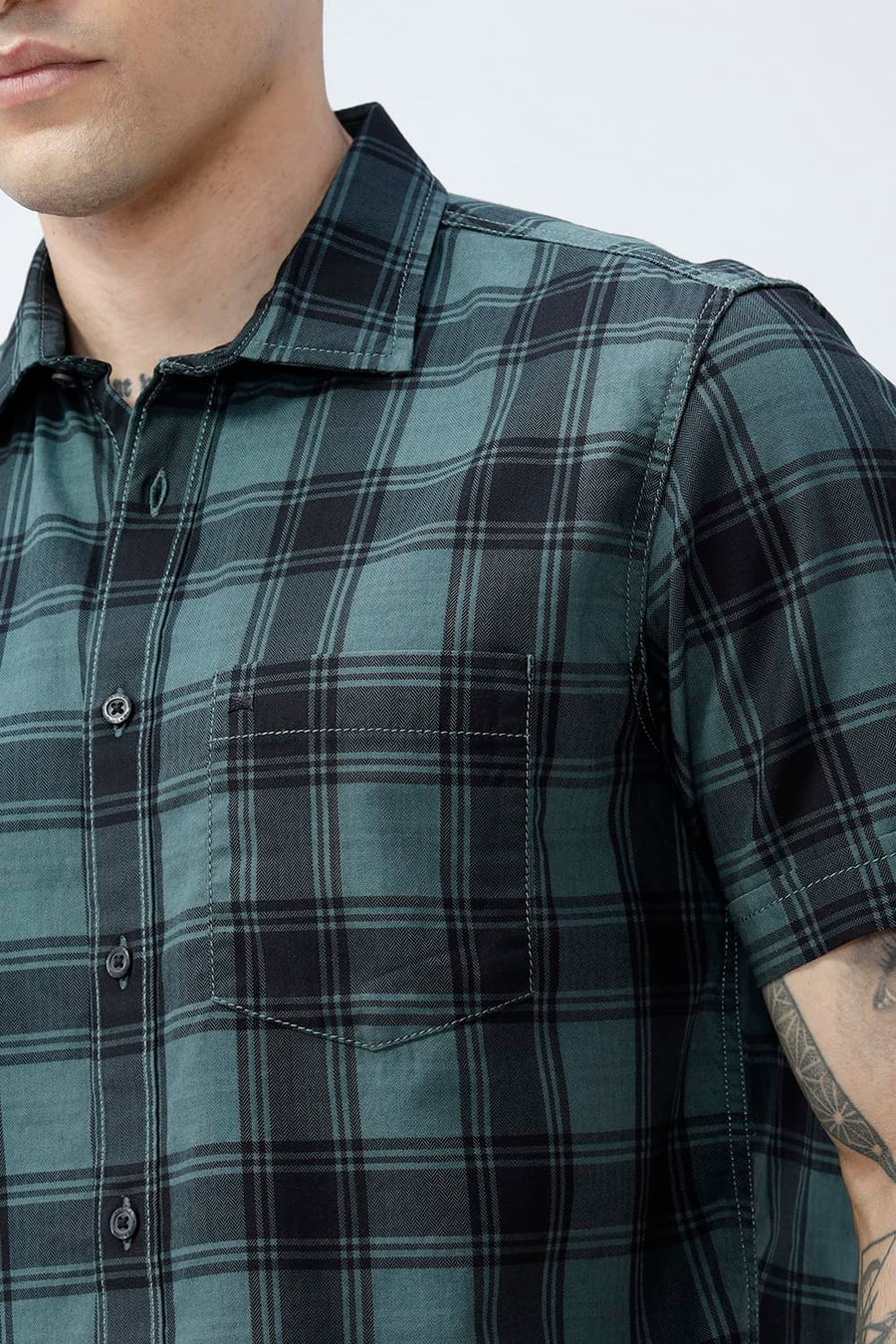 BASICS SLIM FIT BROWN COTTON HERRING BONE CHECKS HALFSLEEVES SHIRT