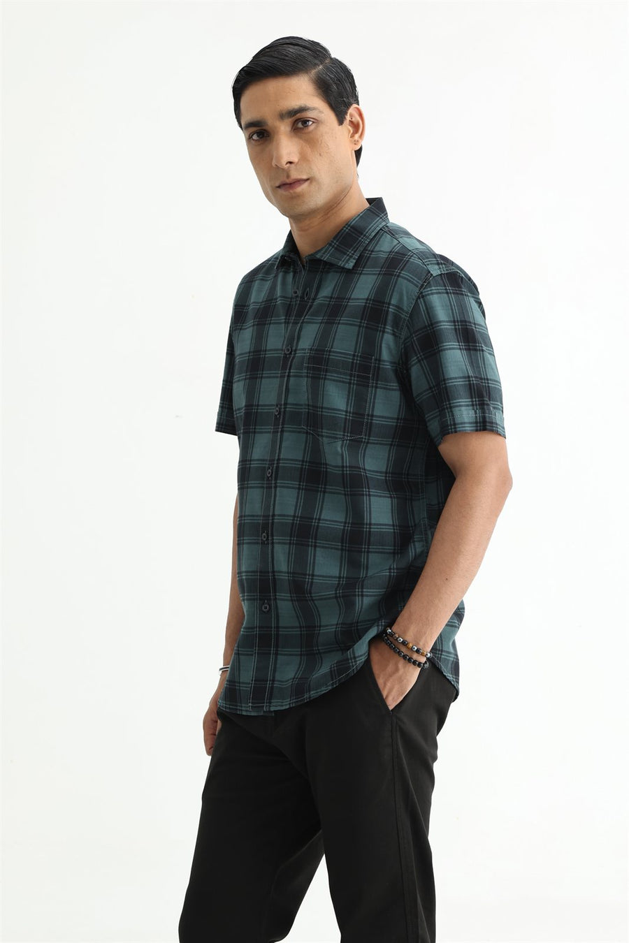 BASICS SLIM FIT BROWN COTTON HERRING BONE CHECKS HALFSLEEVES SHIRT