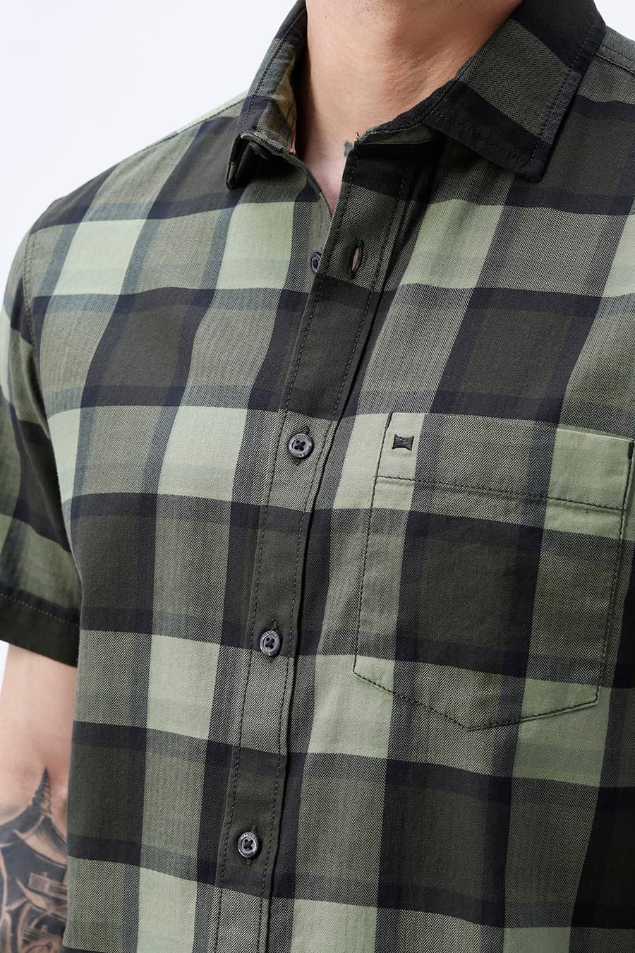 BASICS SLIM FIT  COTTON HERRING BONE CHECKS HALFSLEEVES SHIRT