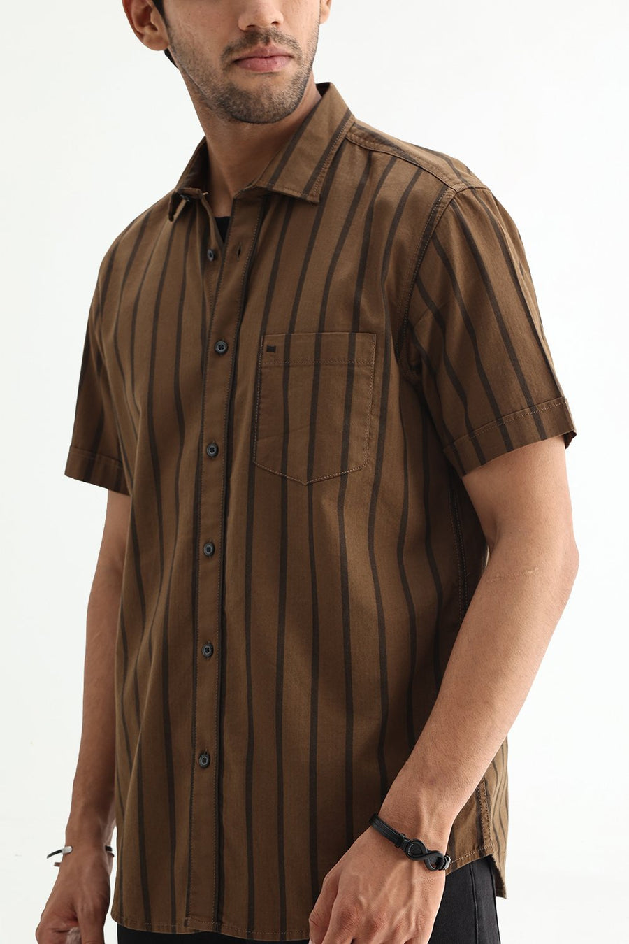 BASICS SLIM FIT EARTH BROWN COTTON HERRING BONE STRIPE HALFSLEEVES SHIRT