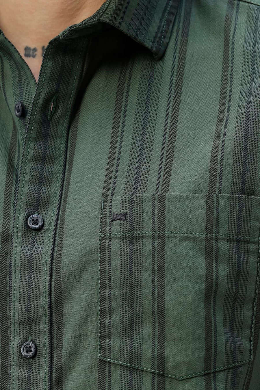 BASICS SLIM FIT GREEN FOREST COTTON HERRING BONE STRIPE HALFSLEEVES SHIRT