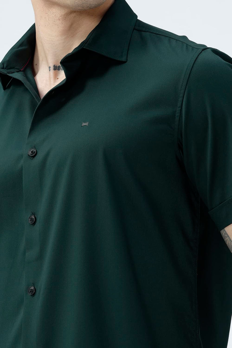 BASICS SLIM FIT  BAMBOO POLYESTER STRETCH HALFSLEEVES SHIRT