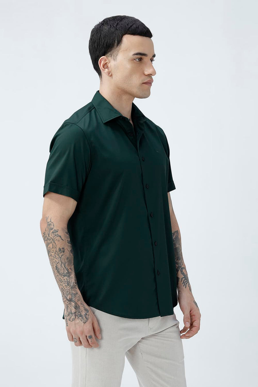 BASICS SLIM FIT  BAMBOO POLYESTER STRETCH HALFSLEEVES SHIRT