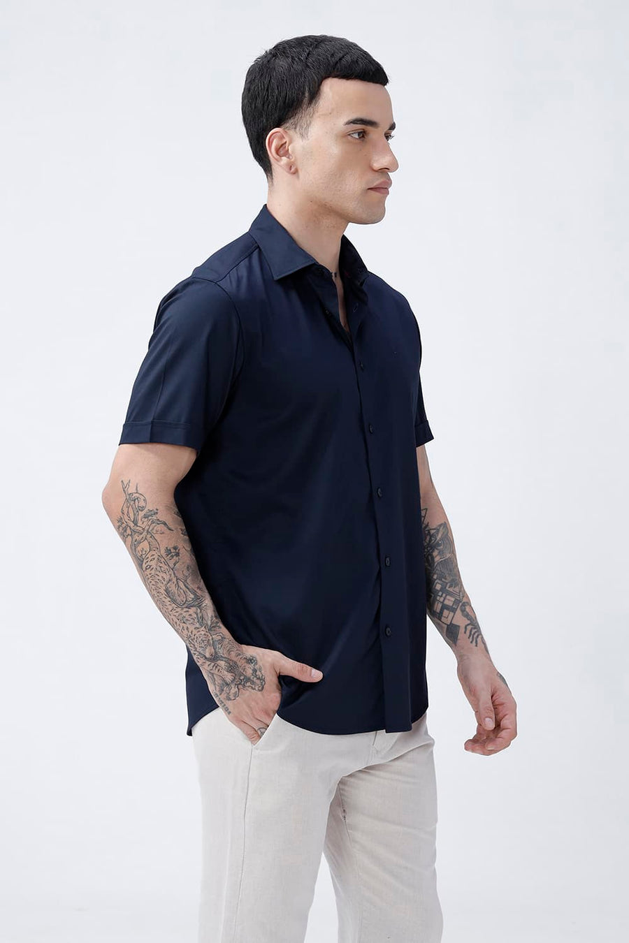 BASICS SLIM FIT  BAMBOO POLYESTER STRETCH HALFSLEEVES SHIRT