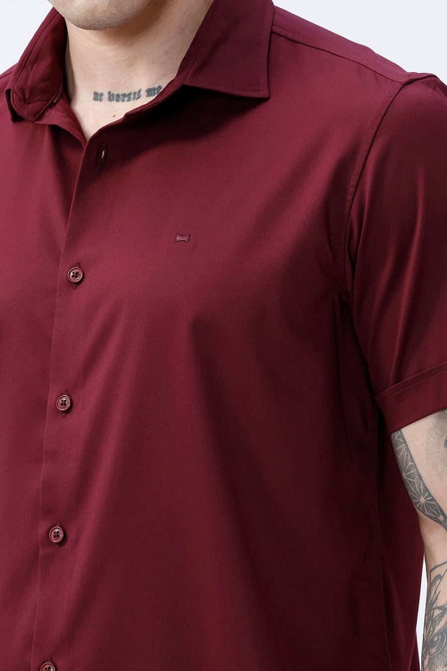 BASICS SLIM FIT  BAMBOO POLYESTER STRETCH HALFSLEEVES SHIRT