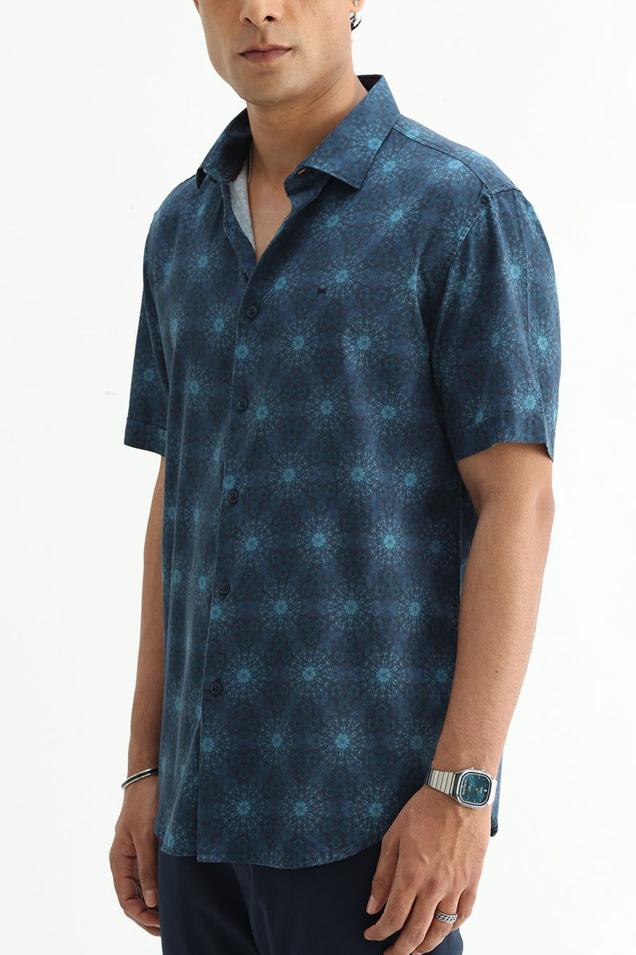 BASICS SLIM FIT  COTTON DIGITAL PRINTED HALFSLEEVES SHIRT