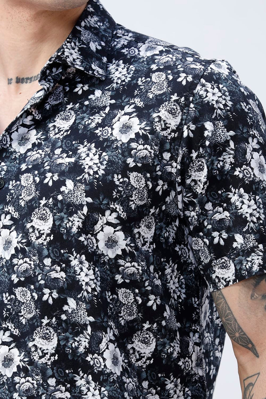 BASICS SLIM FIT  COTTON DIGITAL PRINTED HALFSLEEVES SHIRT