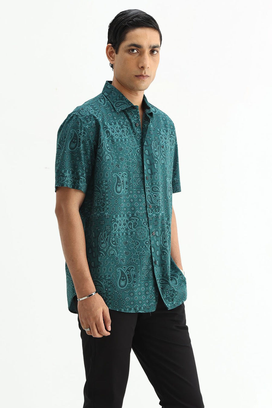BASICS SLIM FIT  COTTON VISCOSE PRINTED HALFSLEEVES SHIRT