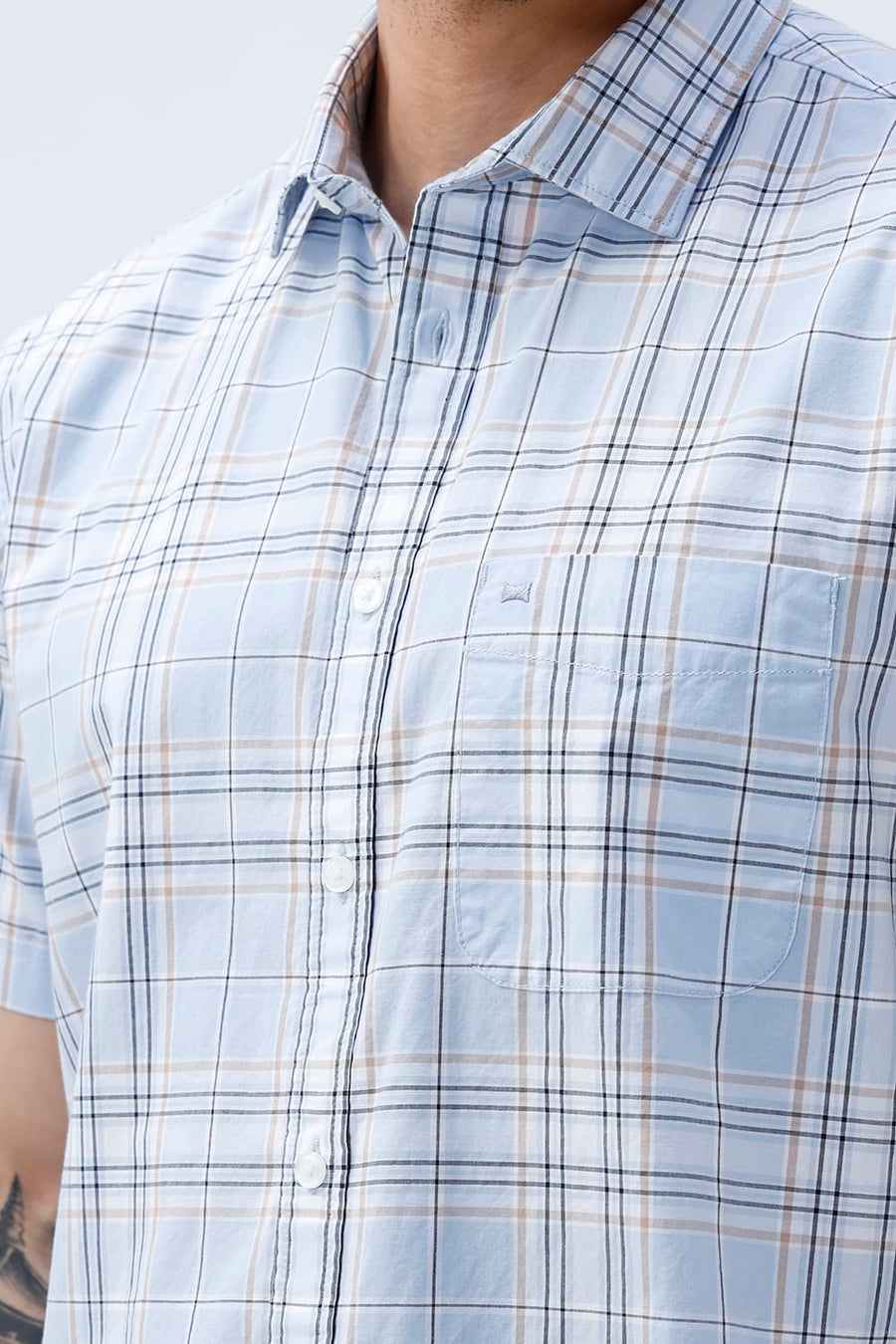 BASICS SLIM FIT CELESTIAL BLUE COTTON PLAIN CHECKS HALFSLEEVES SHIRT