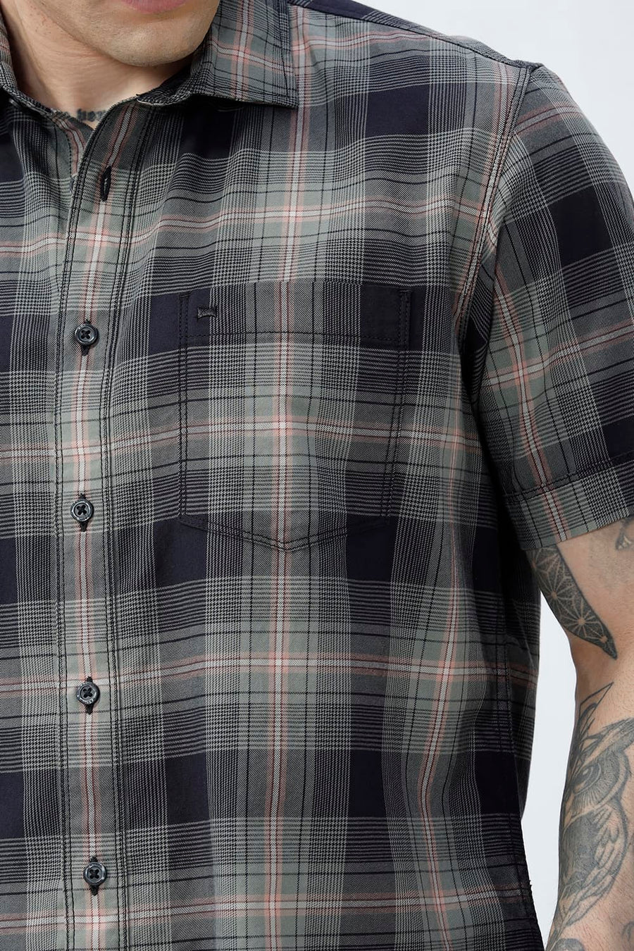 BASICS SLIM FIT CILANTRO BLACK COTTON TWILL CHECKS HALFSLEEVES SHIRT