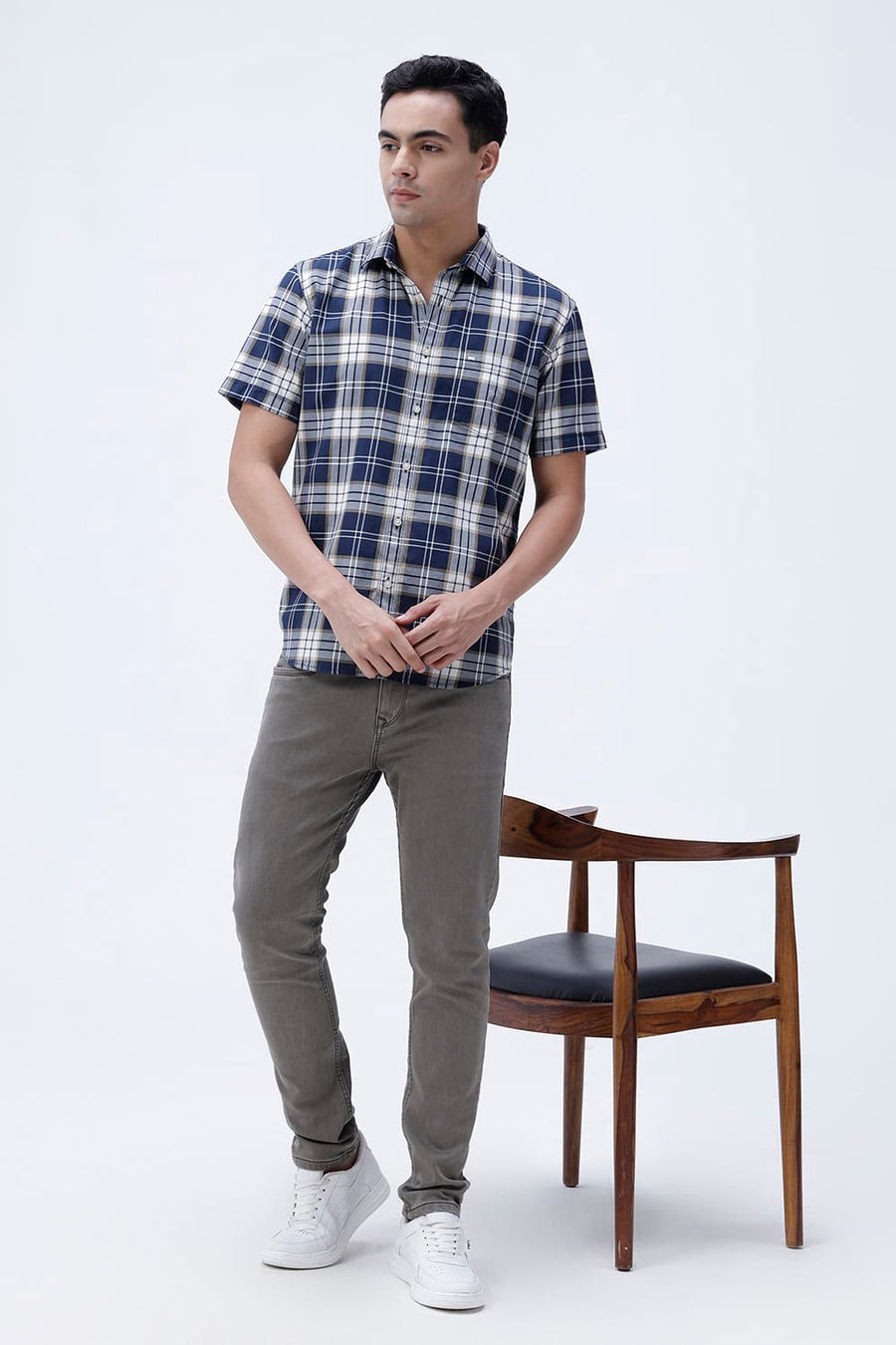 BASICS SLIM FIT MAJOLICA NAVY COTTON TWILL CHECKS HALFSLEEVES SHIRT