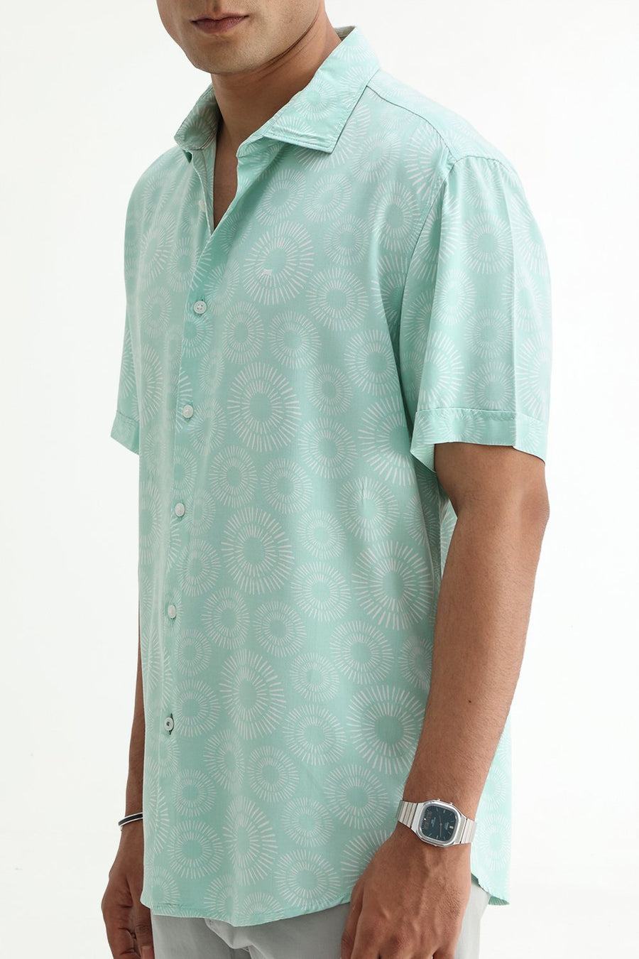 BASICS SLIM FIT  COTTON VISCOSE PRINTED HALFSLEEVES SHIRT