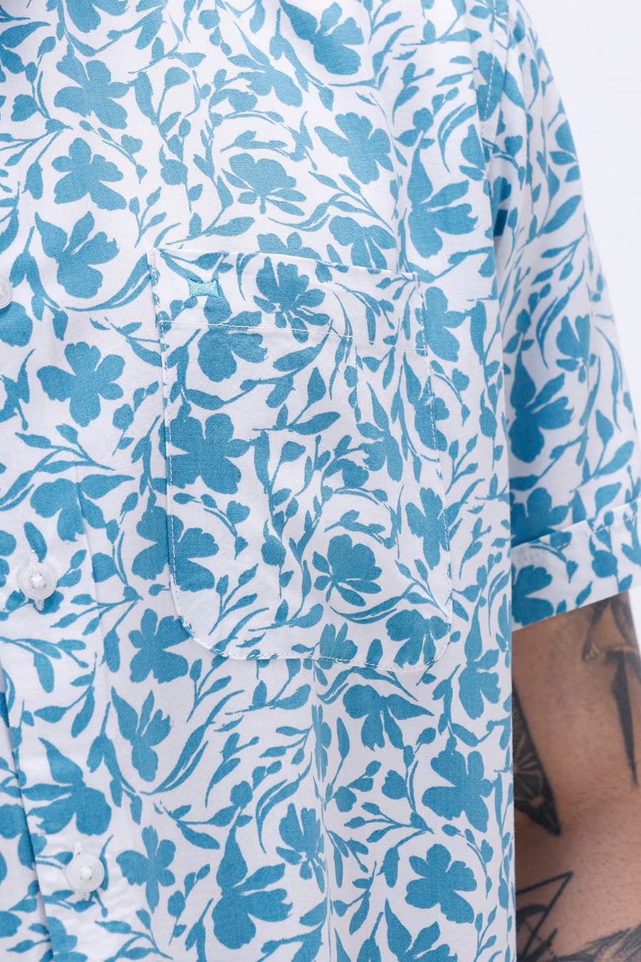 BASICS SLIM FIT TEAL PLUME COTTON VISCOSE PRINTED HALFSLEEVES SHIRT