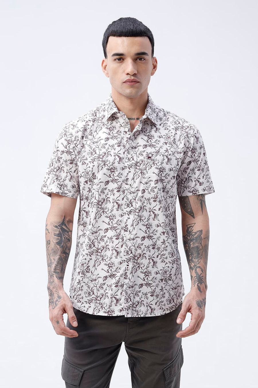BASICS SLIM FIT CRYSTAL GREY COTTON POPLIN PRINTED HALFSLEEVES SHIRT