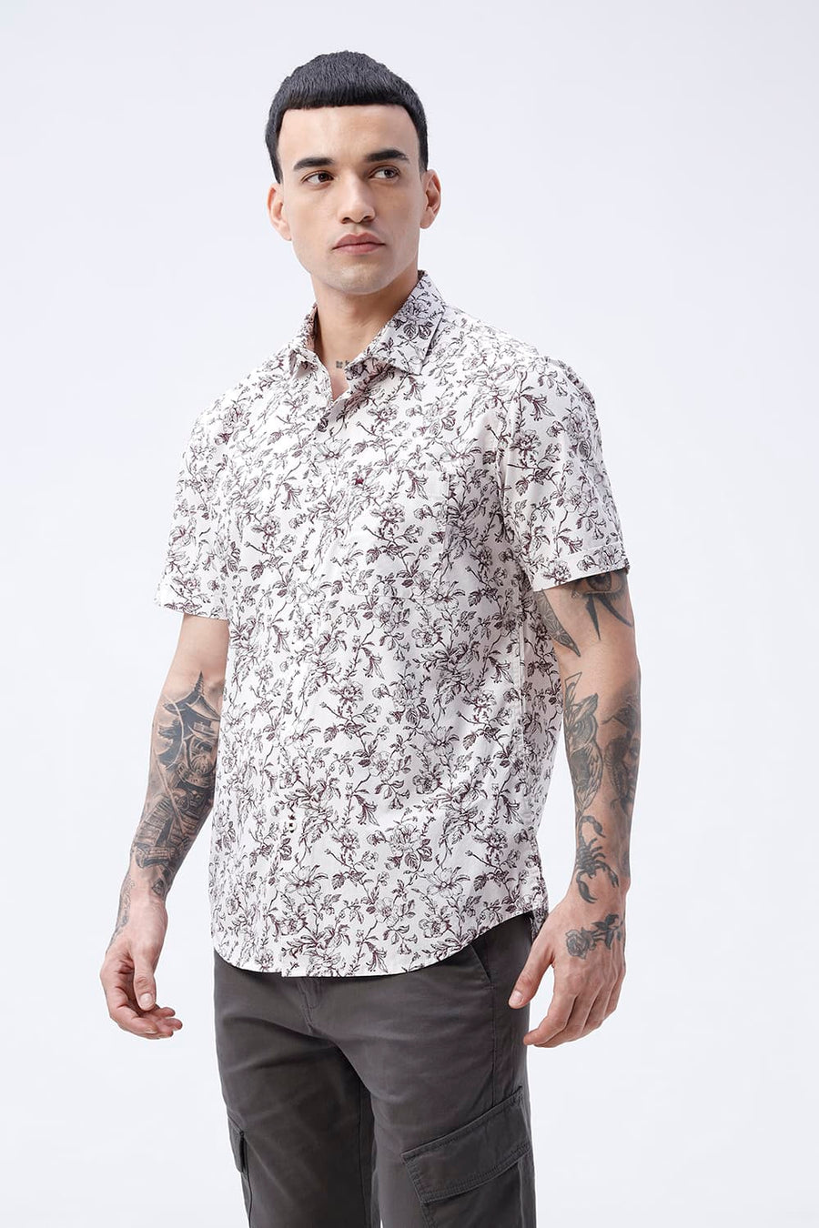 BASICS SLIM FIT CRYSTAL GREY COTTON POPLIN PRINTED HALFSLEEVES SHIRT