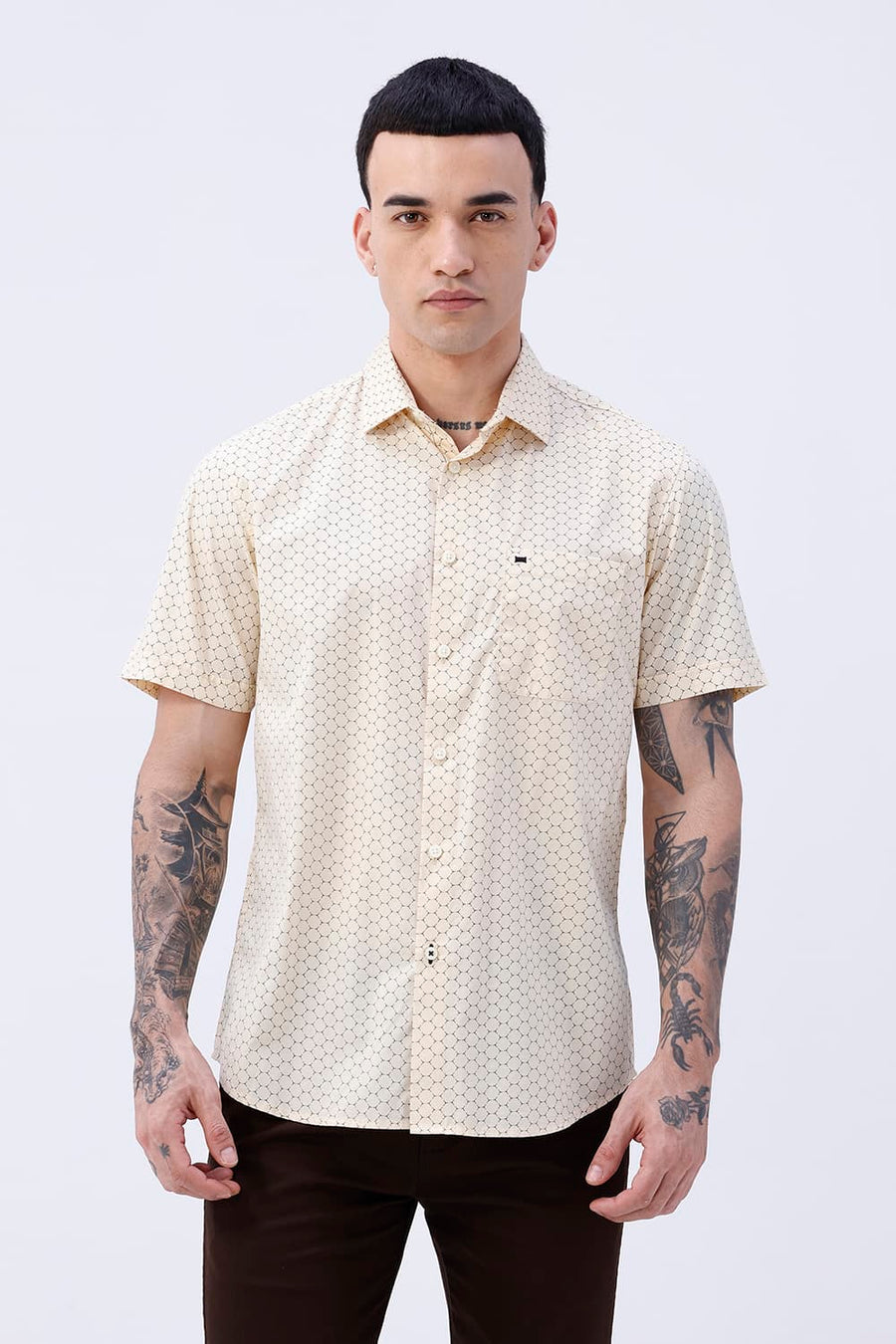 BASICS SLIM FIT CORN BEIGE COTTON POPLIN PRINTED HALFSLEEVES SHIRT