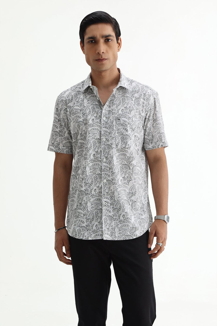 BASICS SLIM FIT SILVER WHITE COTTON POPLIN PRINTED HALFSLEEVES SHIRT