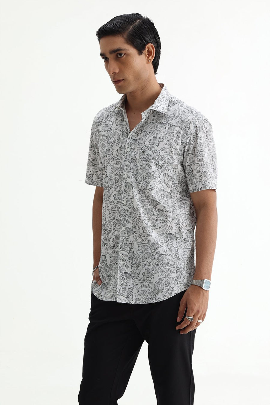 BASICS SLIM FIT SILVER WHITE COTTON POPLIN PRINTED HALFSLEEVES SHIRT