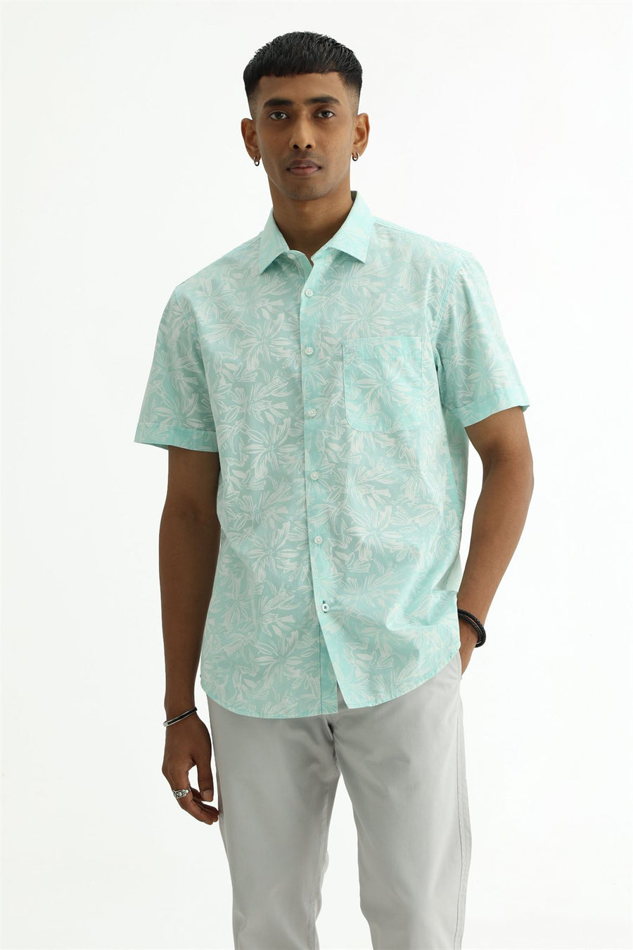 BASICS SLIM FIT MINT GREEN COTTON POPLIN PRINTED HALFSLEEVES SHIRT