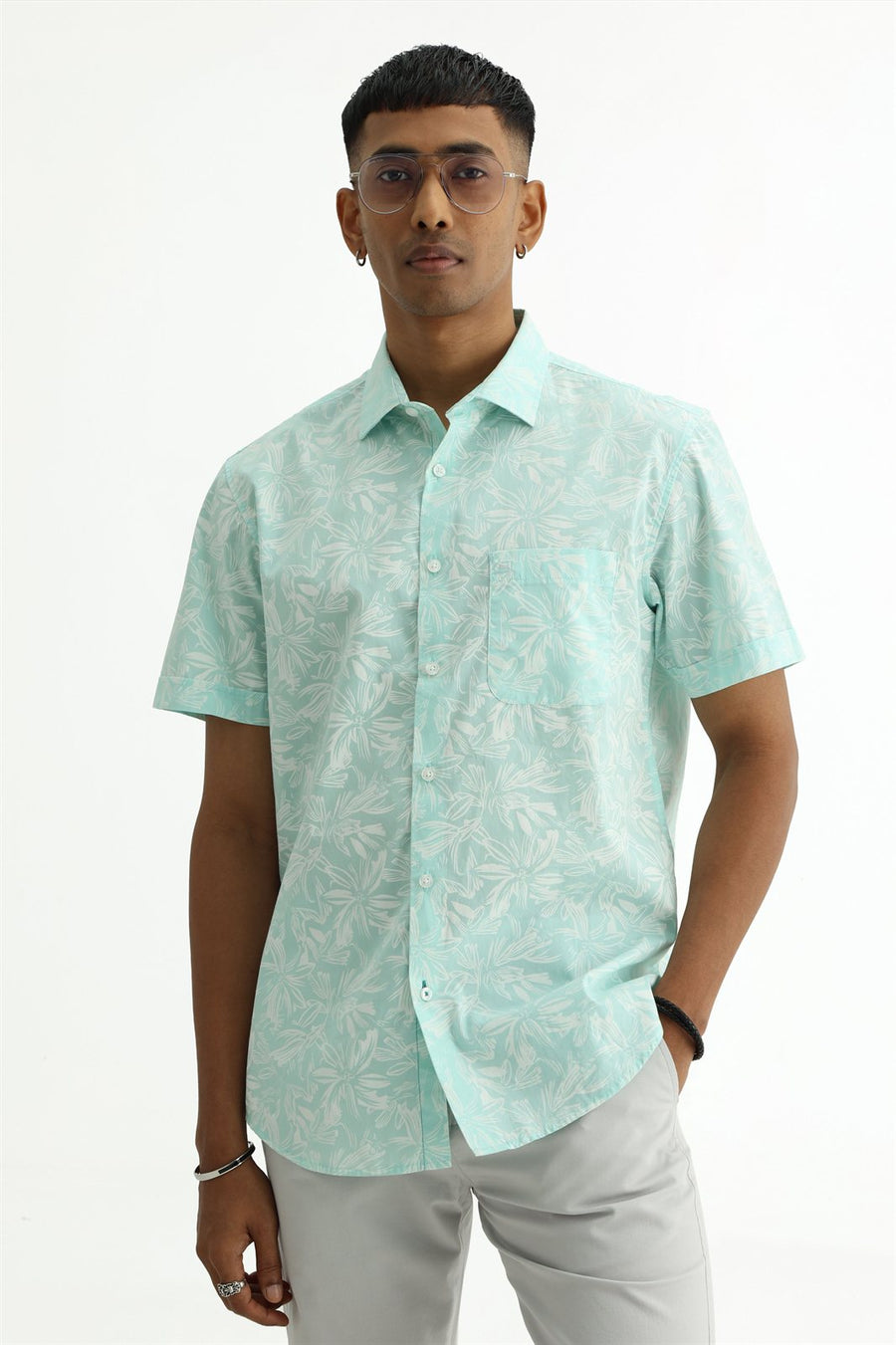 BASICS SLIM FIT MINT GREEN COTTON POPLIN PRINTED HALFSLEEVES SHIRT