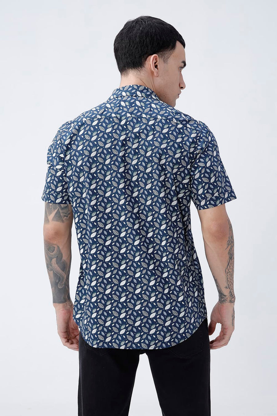 BASICS SLIM FIT MOROCCAN NAVY COTTON POPLIN PRINTED HALFSLEEVES SHIRT