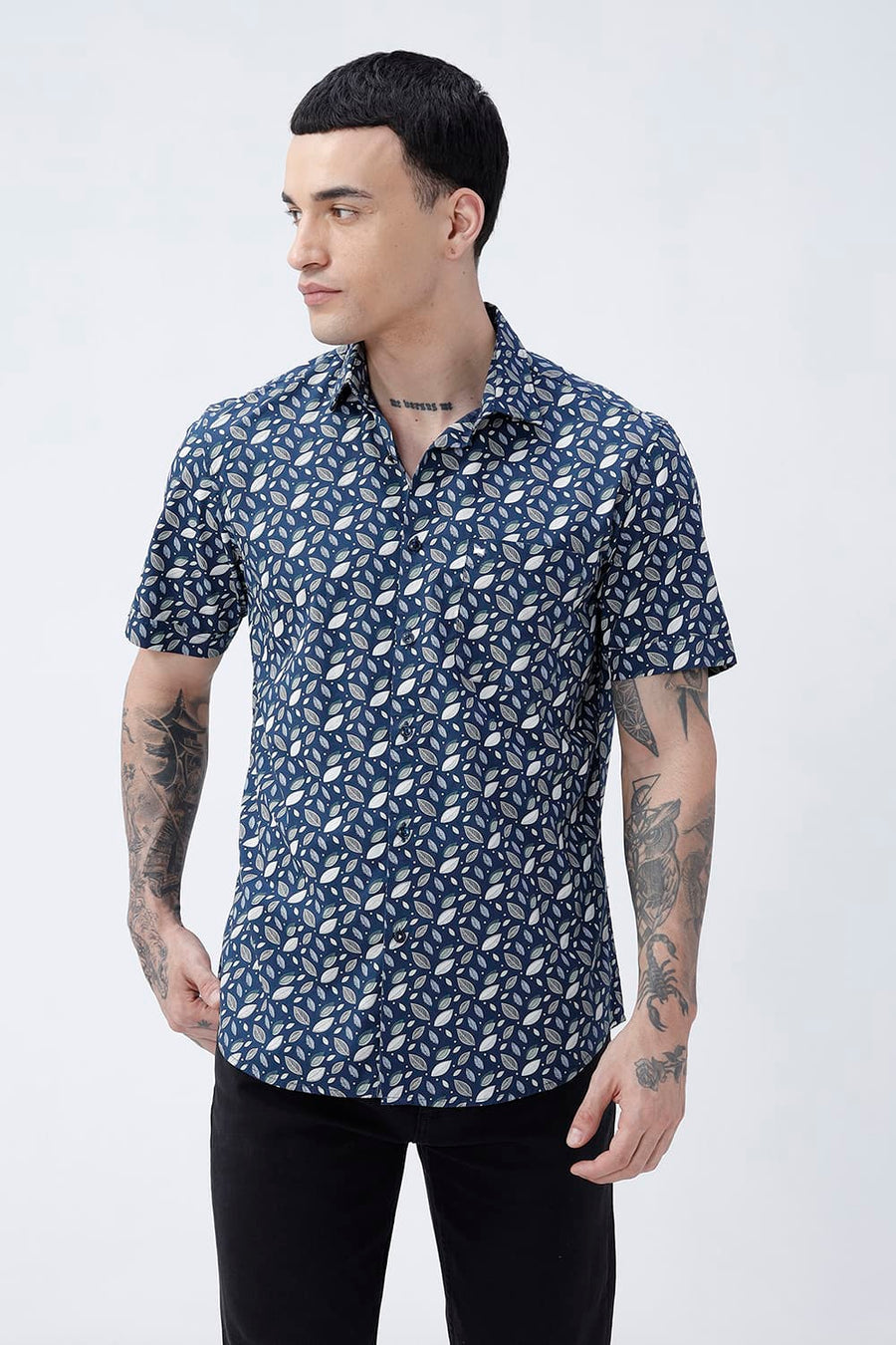 BASICS SLIM FIT MOROCCAN NAVY COTTON POPLIN PRINTED HALFSLEEVES SHIRT