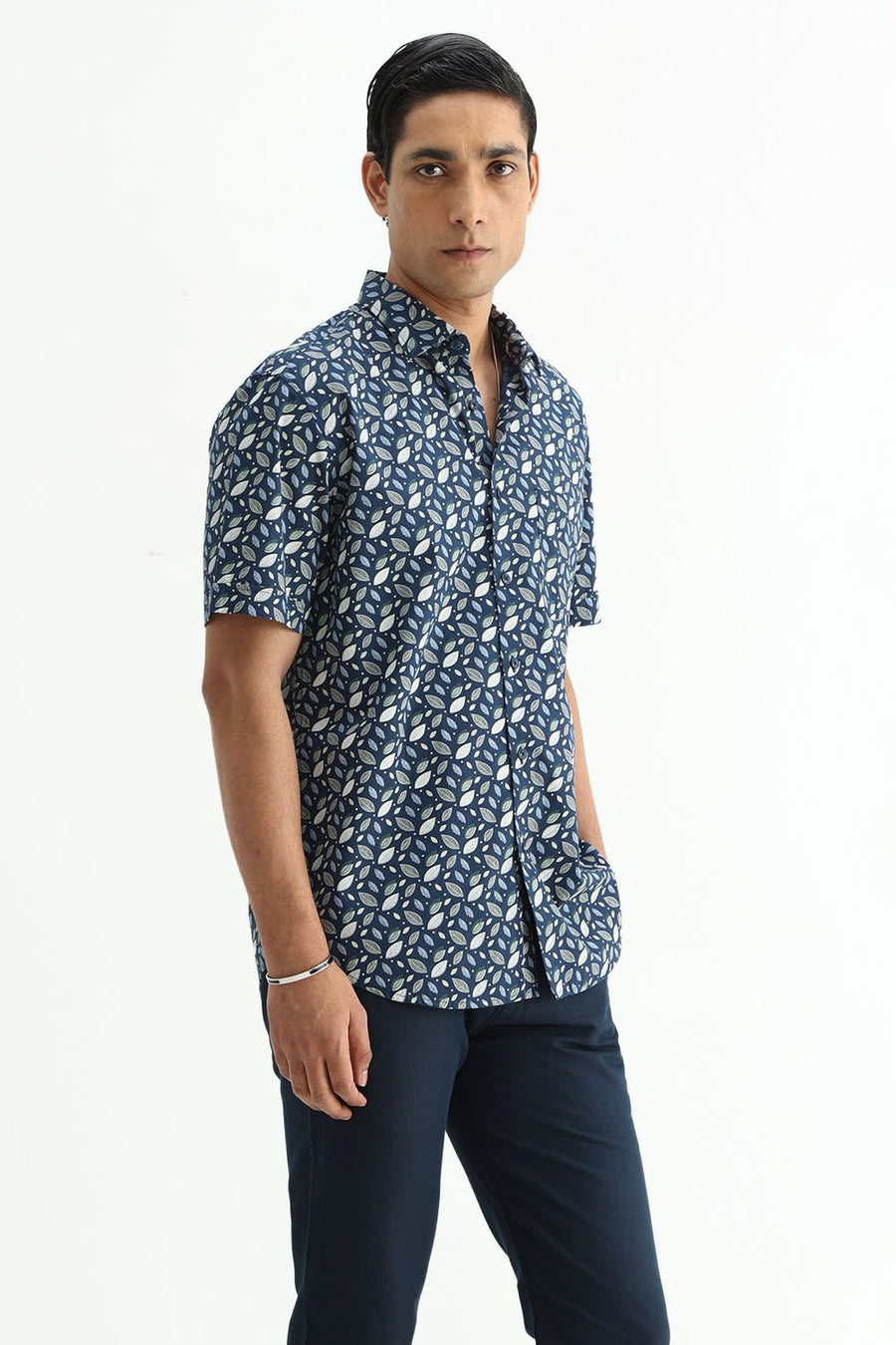 BASICS SLIM FIT MOROCCAN NAVY COTTON POPLIN PRINTED SHIRT