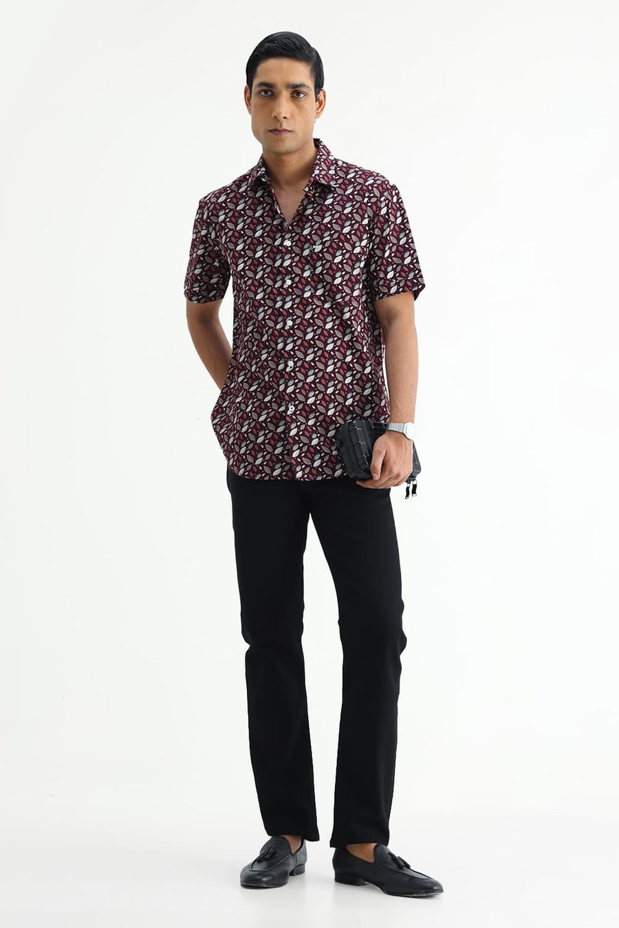 BASICS SLIM FIT BROWN PLUM COTTON POPLIN PRINTED HALFSLEEVES SHIRT