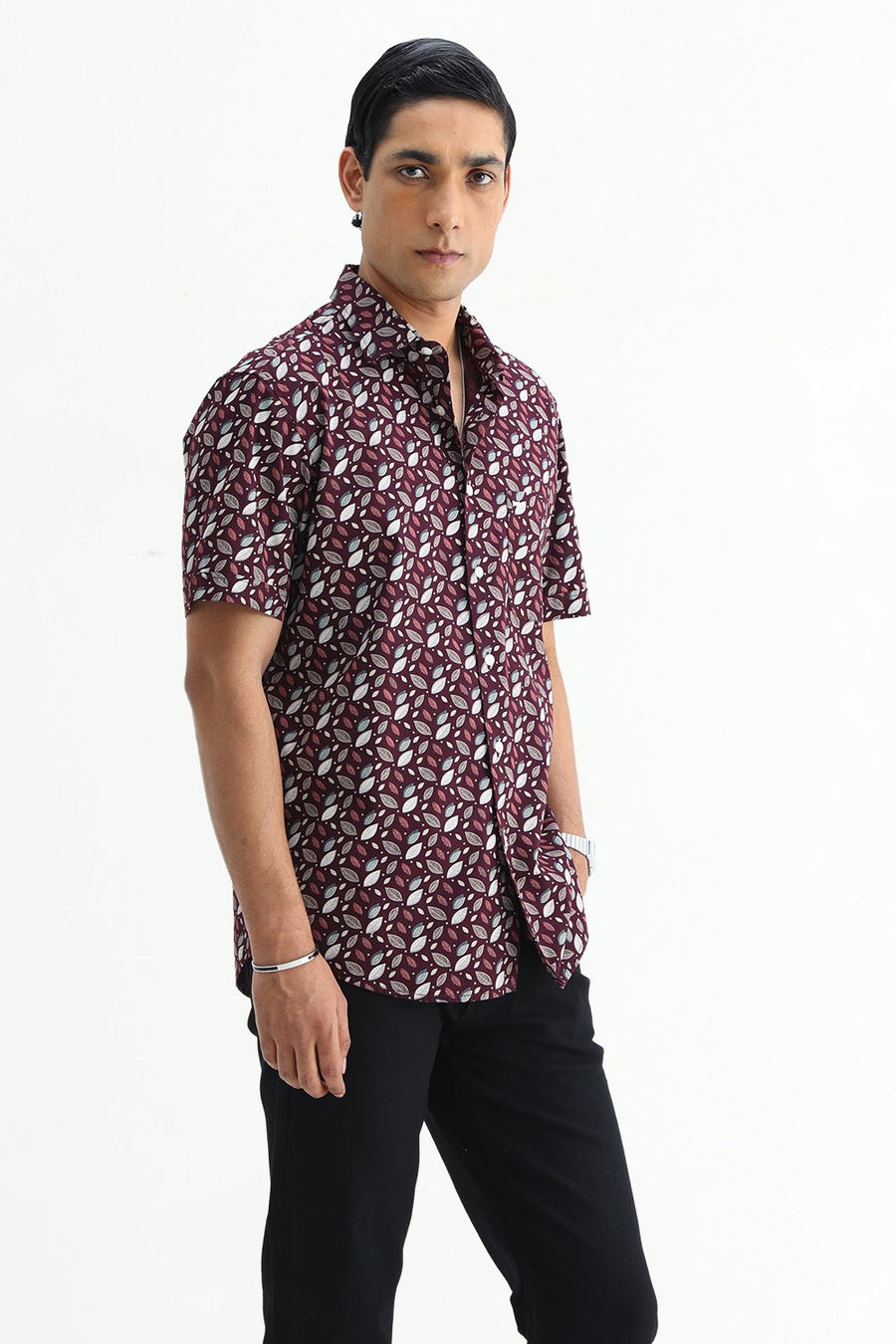 BASICS SLIM FIT BROWN PLUM COTTON POPLIN PRINTED HALFSLEEVES SHIRT
