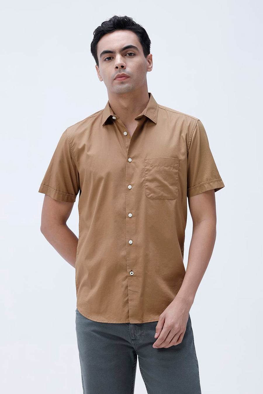 BASICS SLIM FIT TABACCO BROWN COTTON TWILL HALFSLEEVES SHIRT