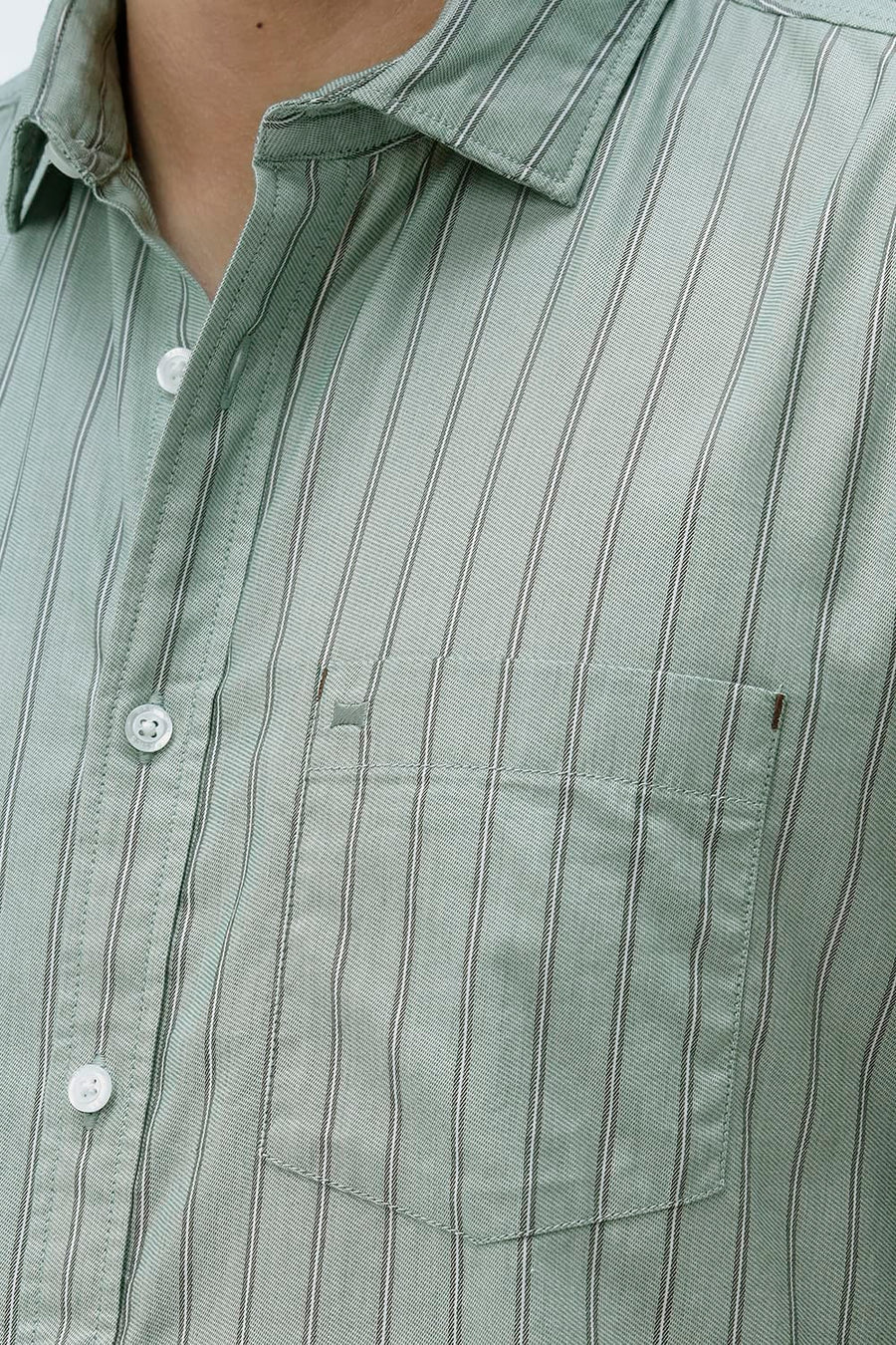 BASICS SLIM FIT GREEN FROST COTTON TWILL STRIPE SHIRT