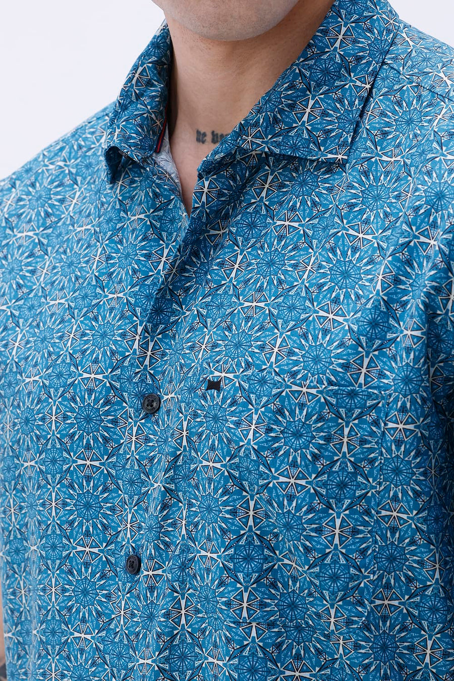 BASICS SLIM FIT  COTTON VISCOSE PRINTED HALFSLEEVES SHIRT