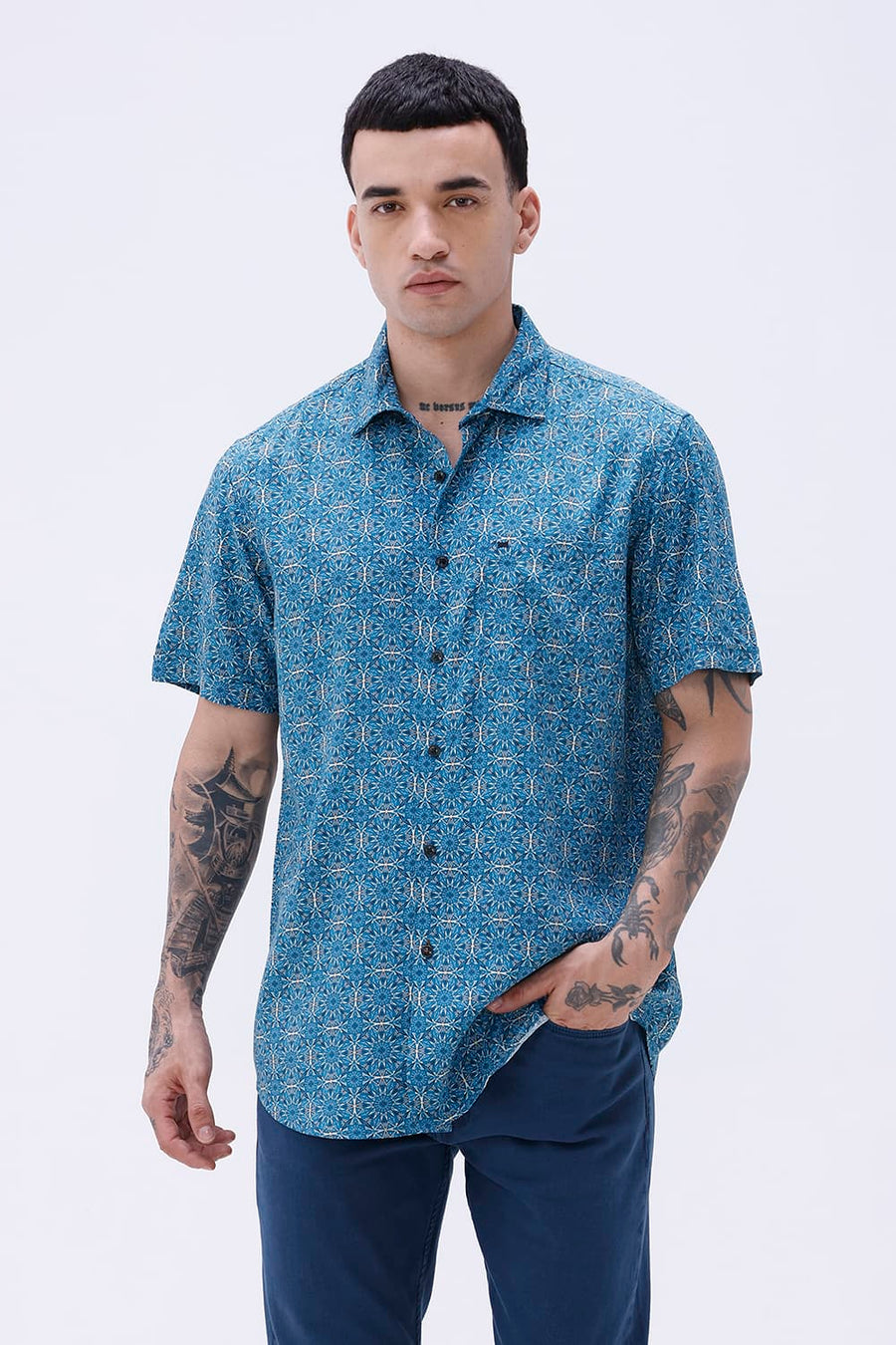 BASICS SLIM FIT  COTTON VISCOSE PRINTED HALFSLEEVES SHIRT