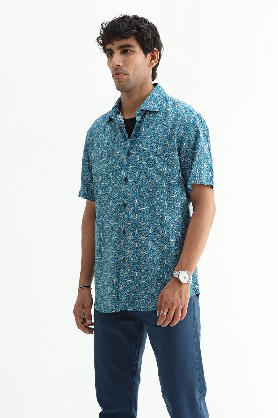 BASICS SLIM FIT  COTTON VISCOSE PRINTED HALFSLEEVES SHIRT