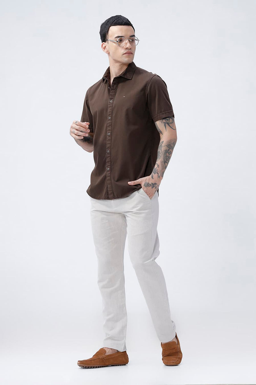 BASICS SLIM FIT MULCH BROWN COTTON TWILL HALFSLEEVES SHIRT