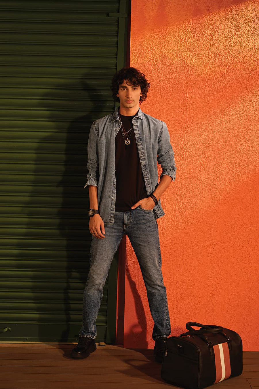 Basics Slim Fit Blue Shadow Cotton Indigo Halfsleeves Shirt
