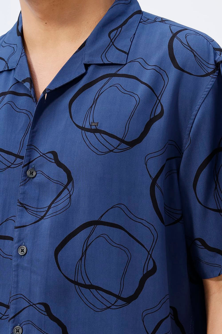 BASICS RELAXED FIT TRUE NAVY COTTON VISCOSE PRINTED HALFSLEEVES SHIRT