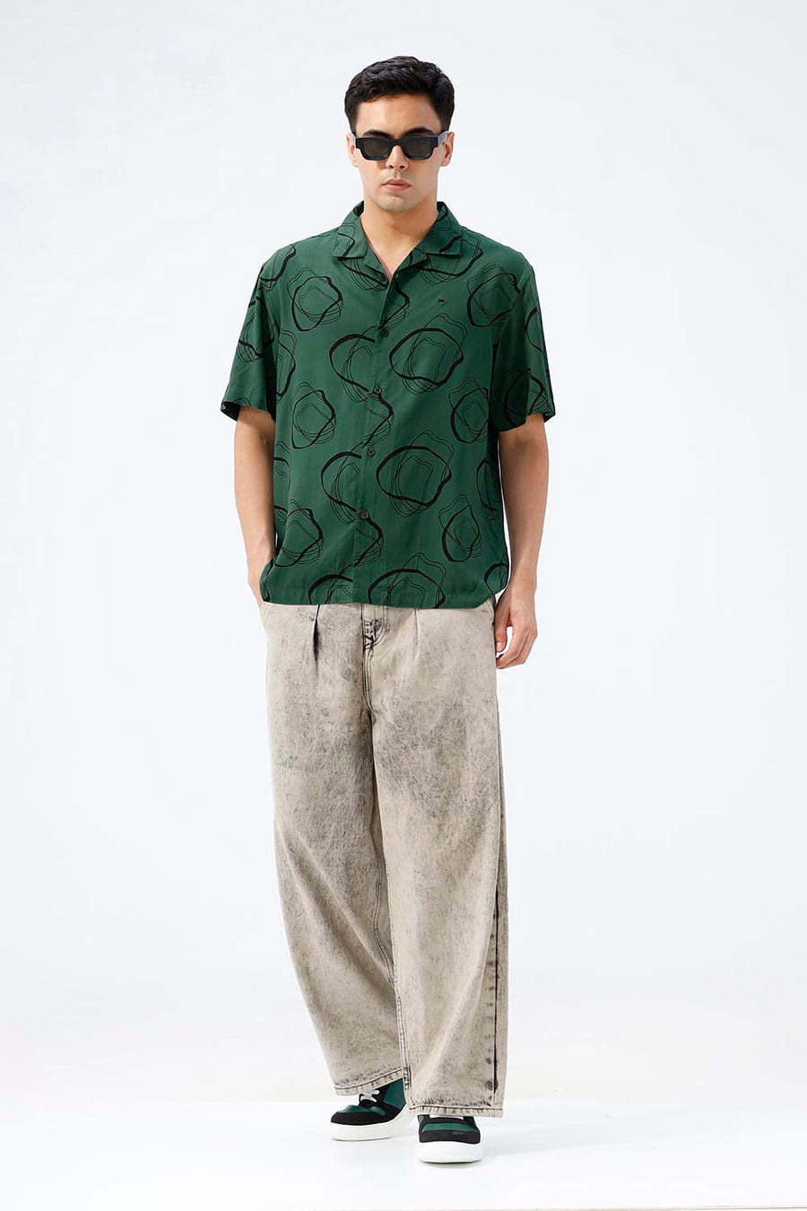BASICS RELAXED FIT GREEN COTTON VISCOSE PRINTED HALFSLEEVES SHIRT