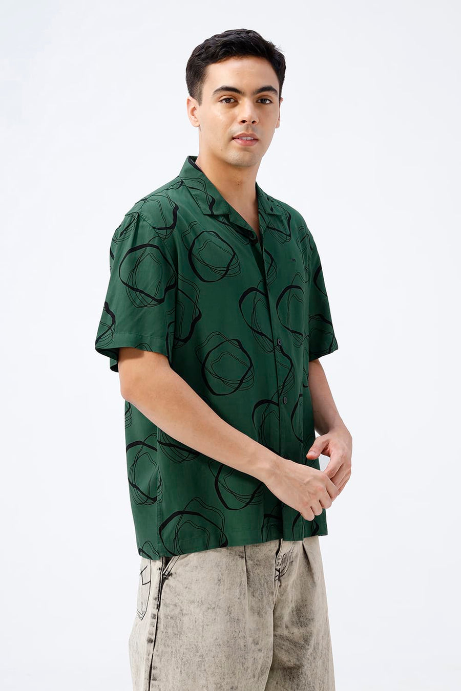 BASICS RELAXED FIT GREEN COTTON VISCOSE PRINTED HALFSLEEVES SHIRT