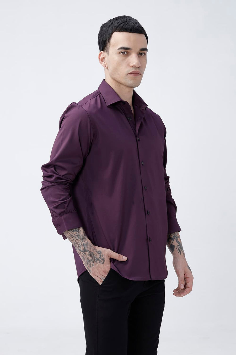 BASICS SLIM FIT POTENT WINE POLYESTER STRETCH SHIRT