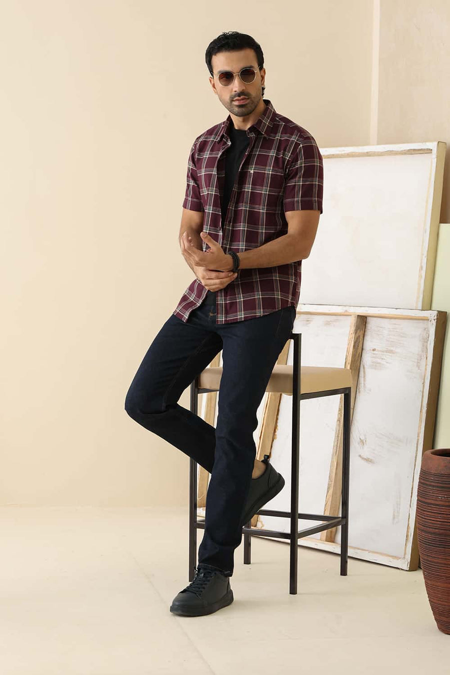 Basics Slim Fit Mauve Wine Cotton Herring Bone Checks Halfsleeves Shirt