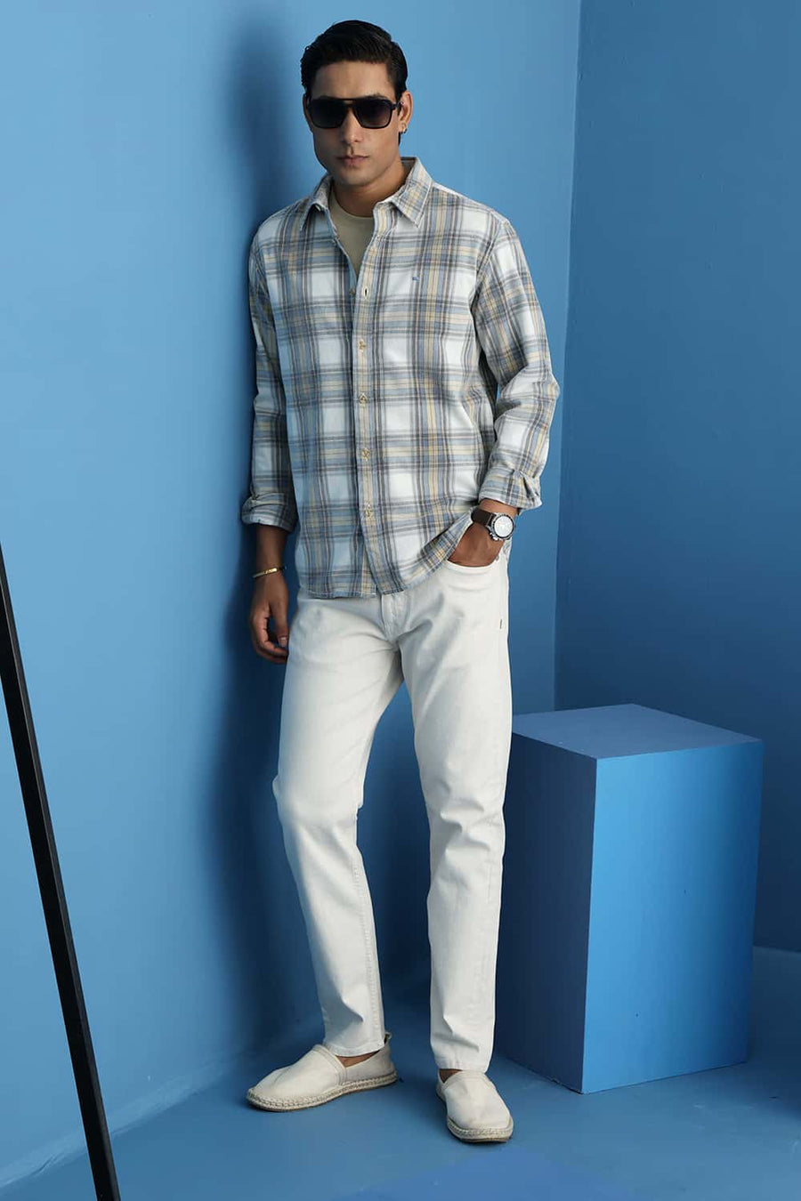 Basics Slim Fit Lucent White Cotton Corduroy Checks Shirt