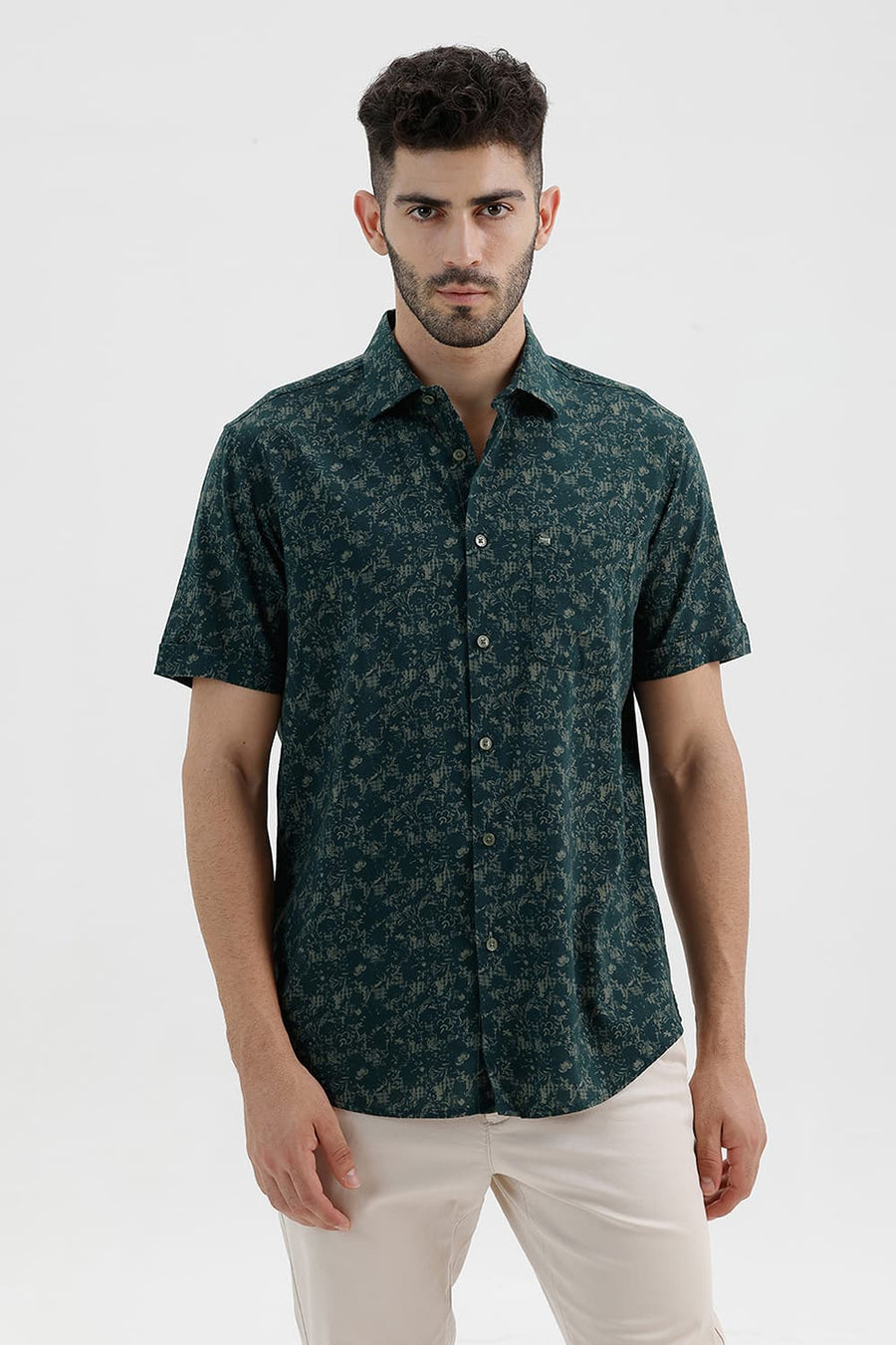 BASICS SLIM FIT GREEN GABLES COTTON VISCOSE PRINTED HALFSLEEVES SHIRT