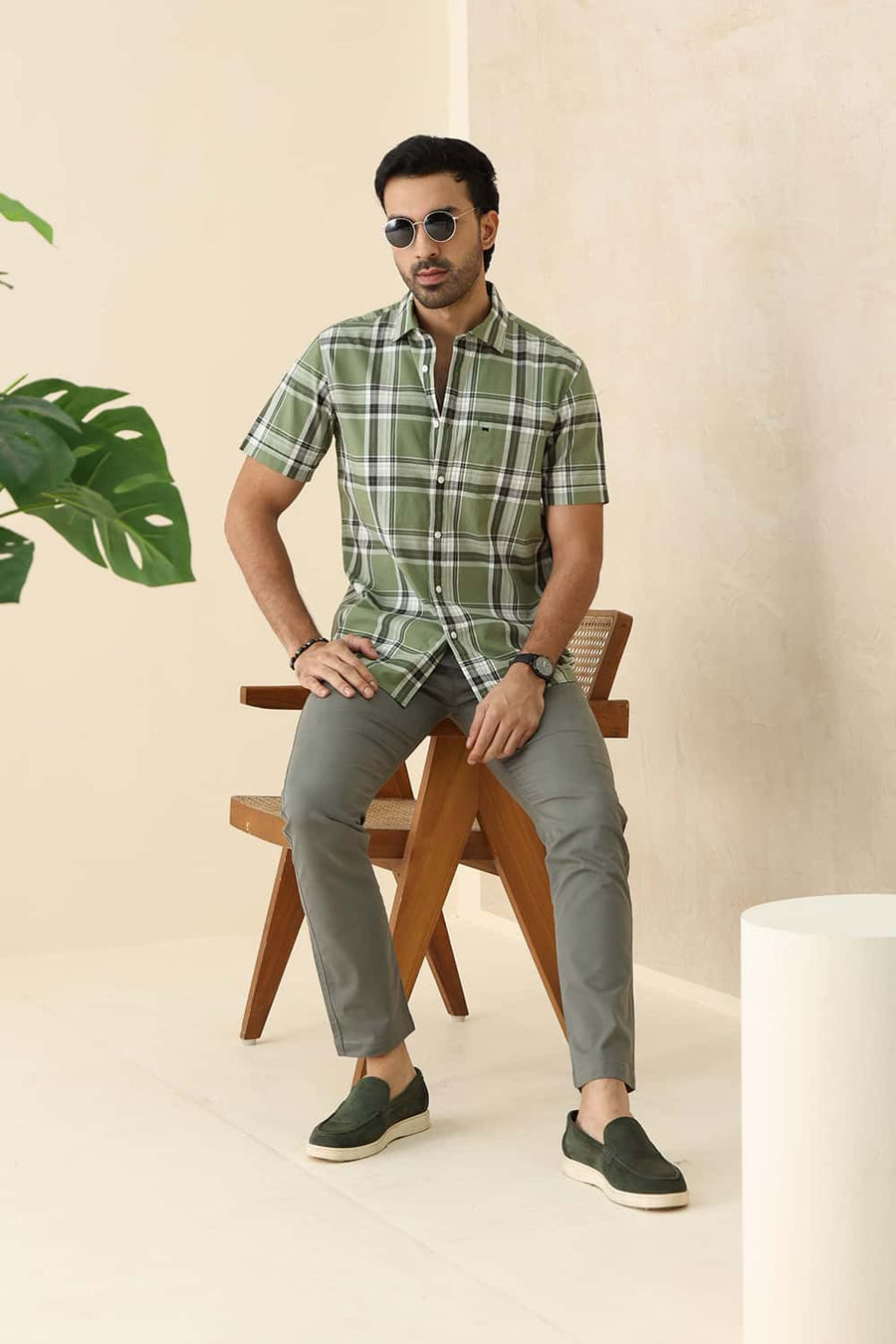 Basics Slim Fit Oil Green Cotton Checks Halfsleeves Shirt