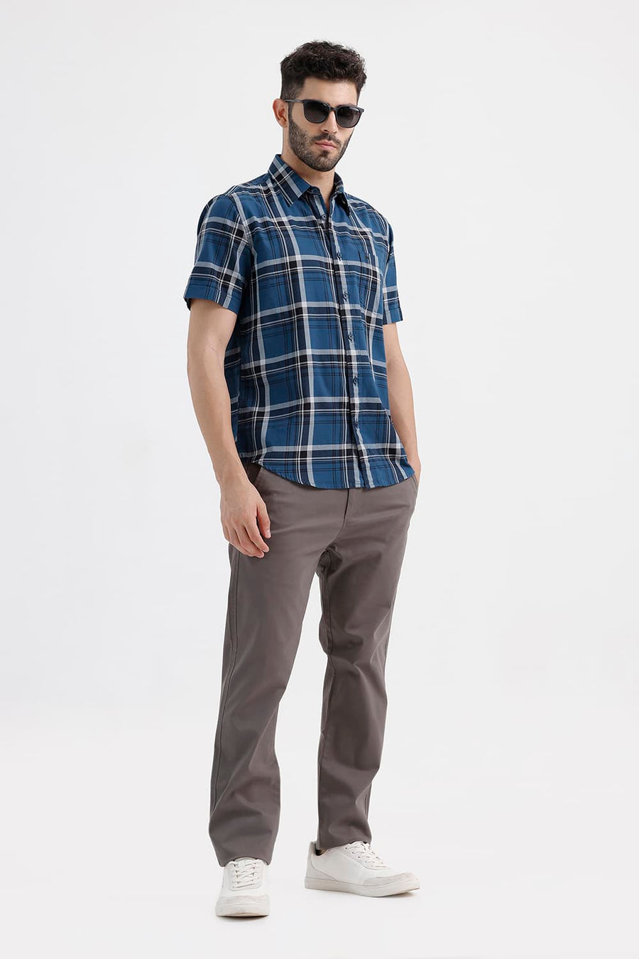 BASICS SLIM FIT STELLAR NAVY COTTON HERRING BONE CHECKS HALFSLEEVES SHIRT