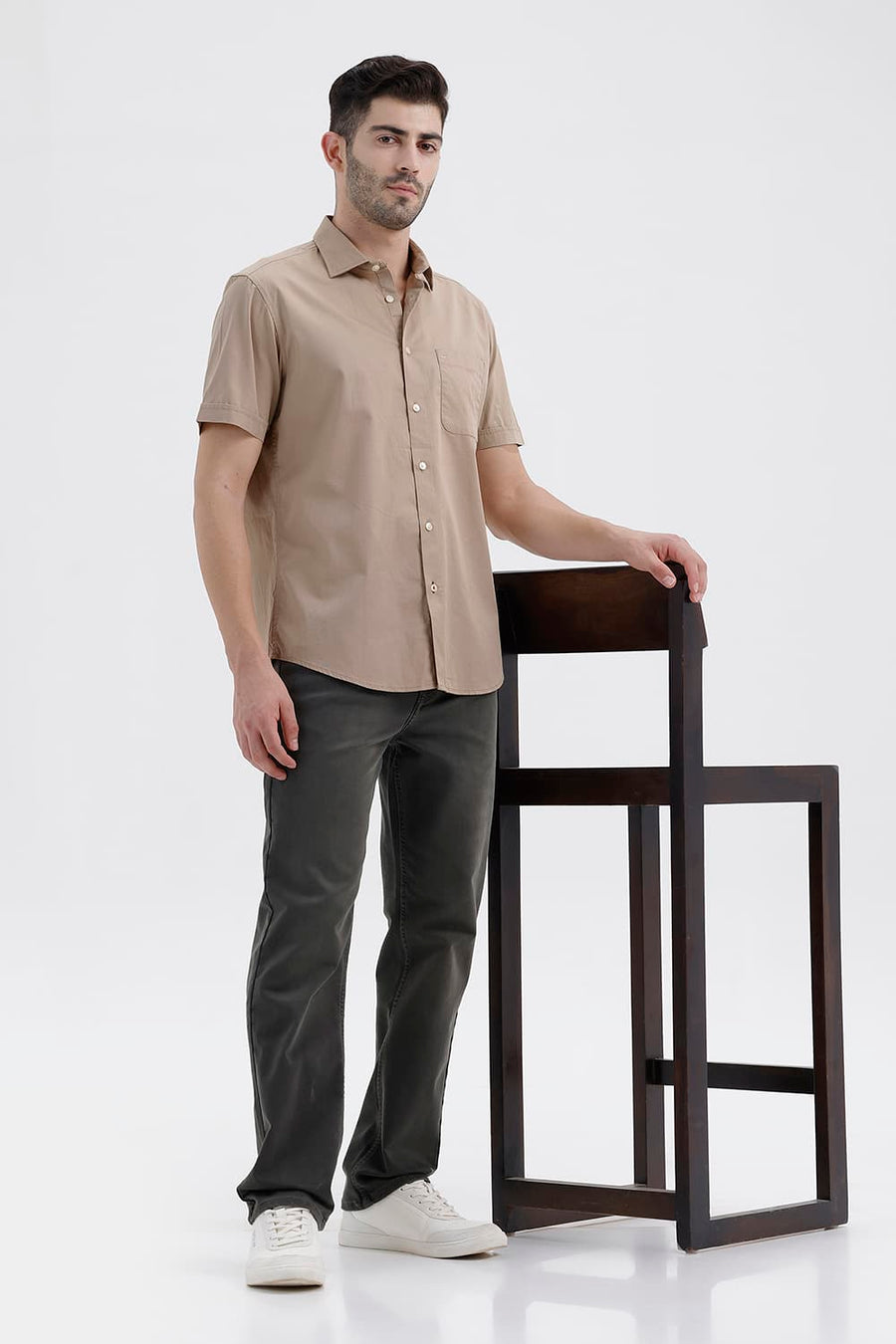 BASICS SLIM FIT TAUPE BROWN COTTON TWILL HALFSLEEVES SHIRT