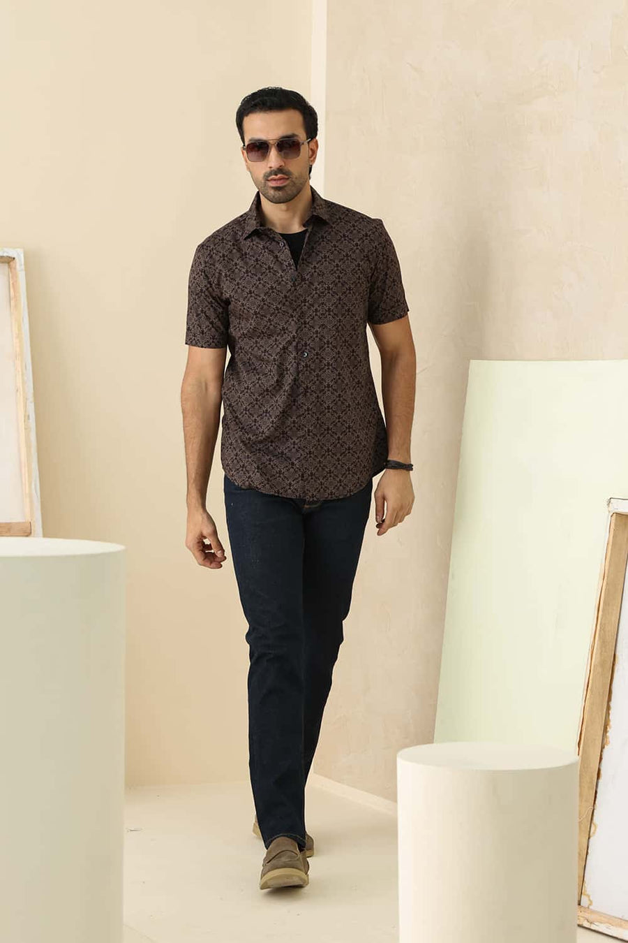 Basics Slim Fit Nightshade Brown Cotton Printed Halfsleeves Shirt