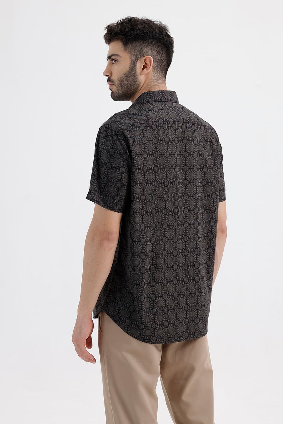 BASICS SLIM FIT JET BLACK COTTON VISCOSE DIGITAL PRINTED HALFSLEEVES SHIRT
