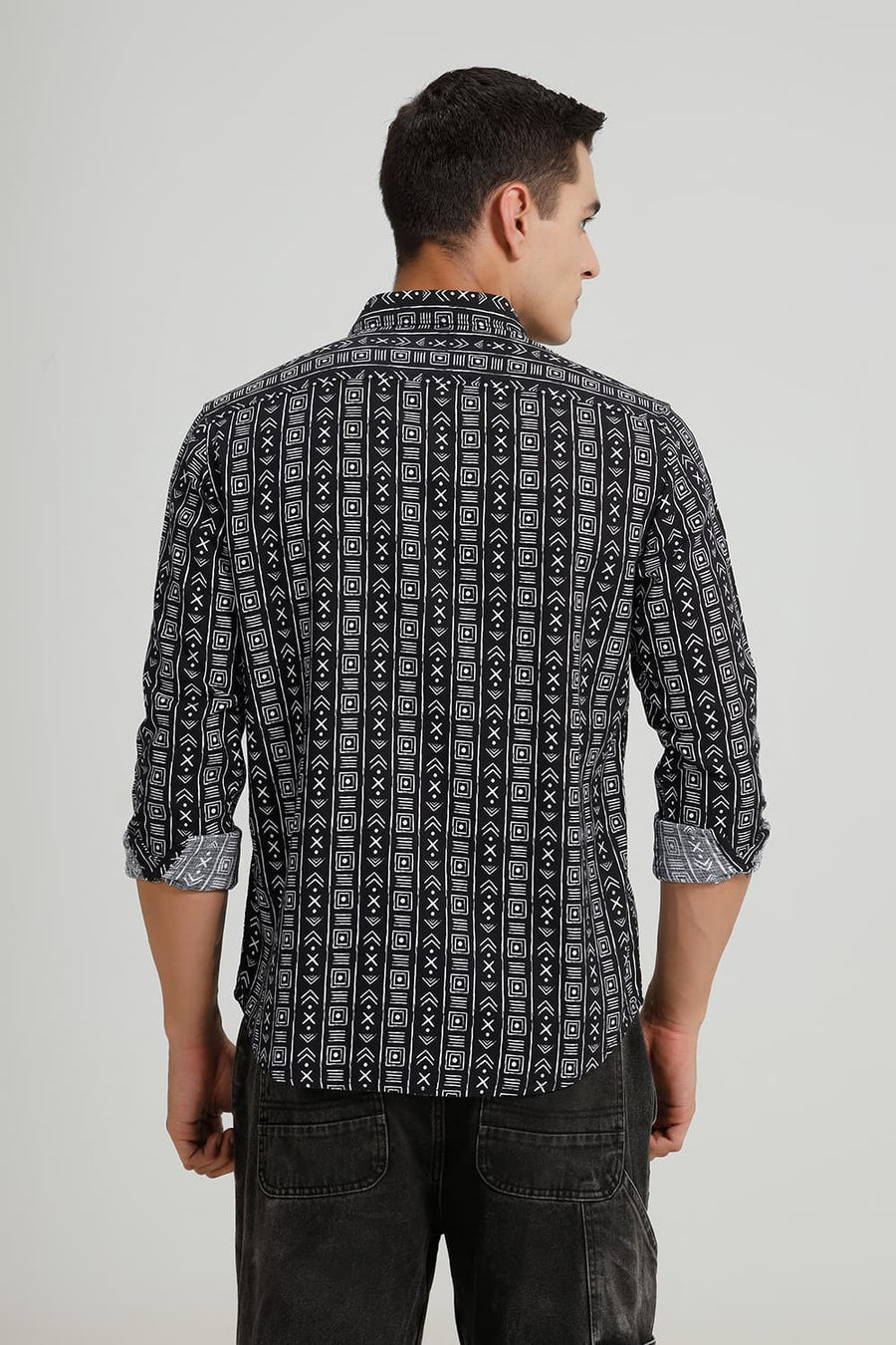BASICS SLIM FIT BLACK COTTON HOPSACK PRINTED SHIRT