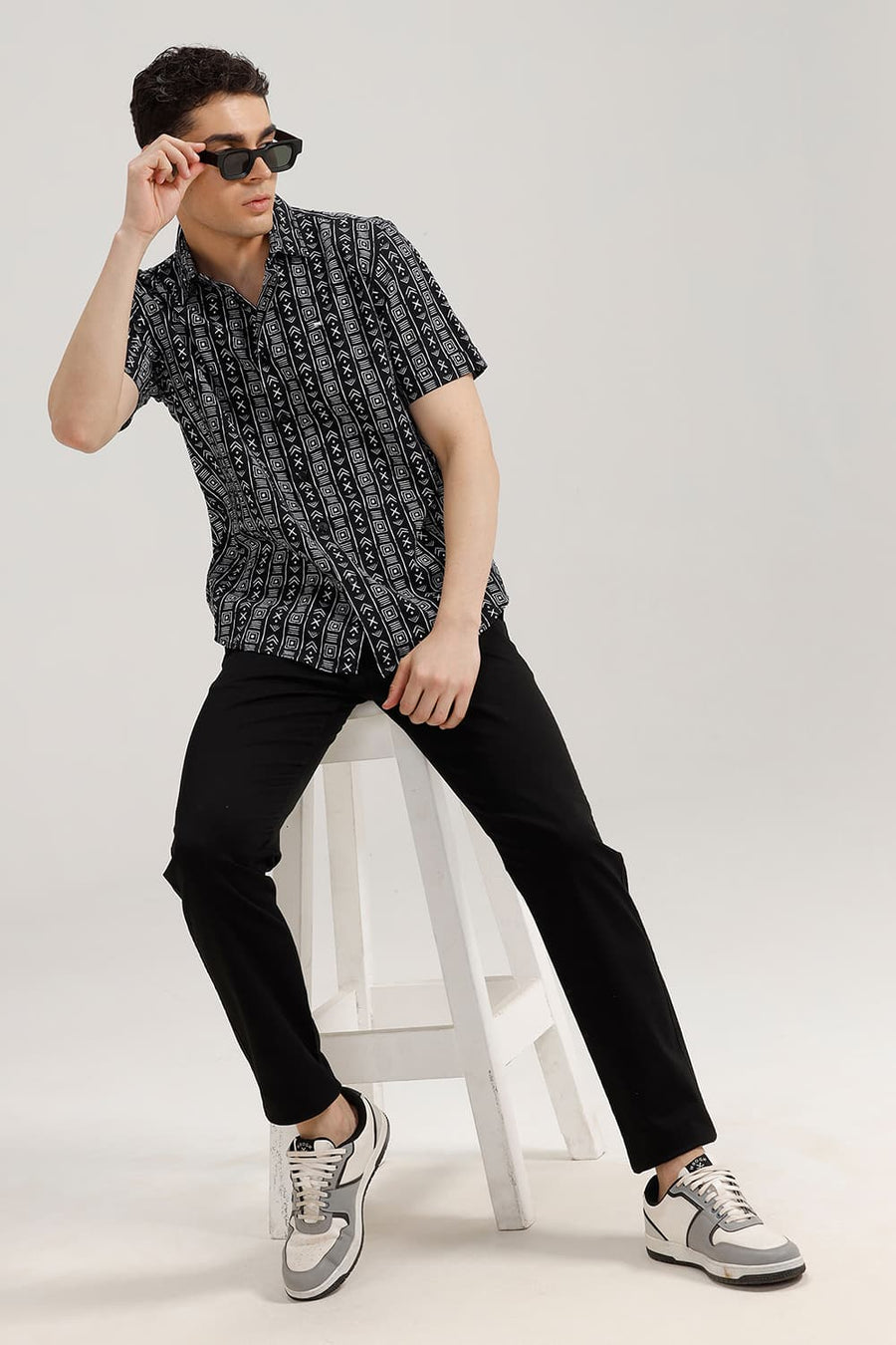 BASICS SLIM FIT BLACK COTTON HOPSACK PRINTED HALFSLEEVES SHIRT